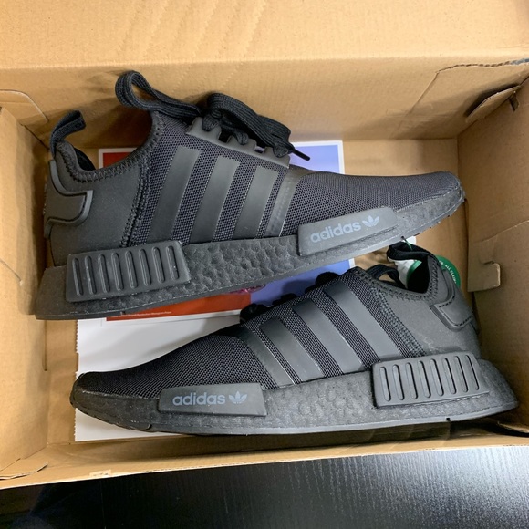 Adidas NMD R1 - Picture 2 of 4